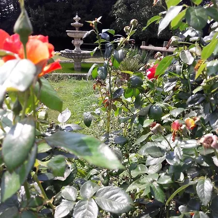 Manoir De La Peignie *