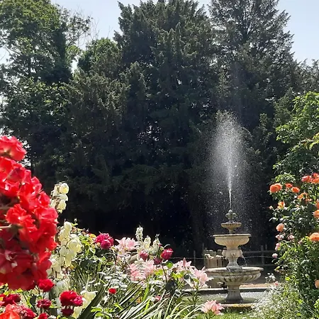 Manoir De La Peignie *